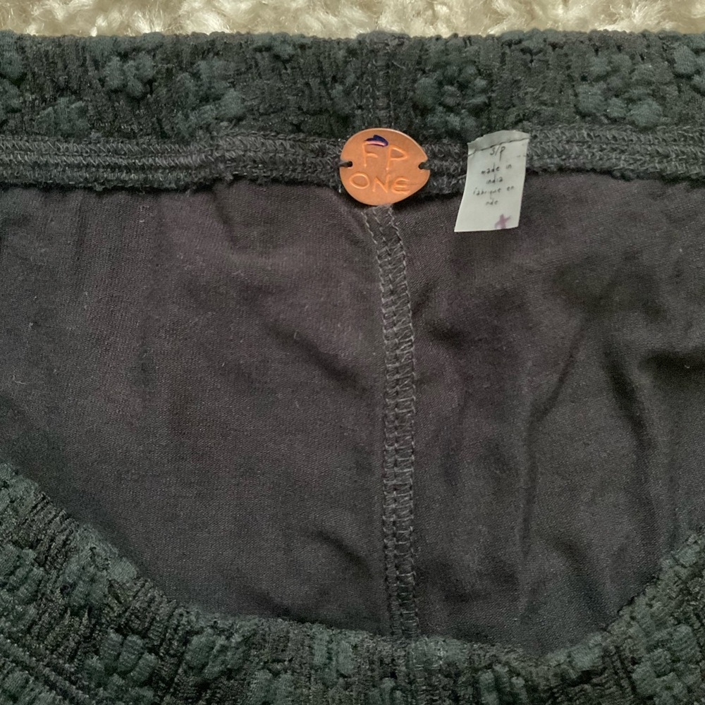 Free People One Black Lace Straight Leg Pull On Pants. NWOT - Picture 7 of 7